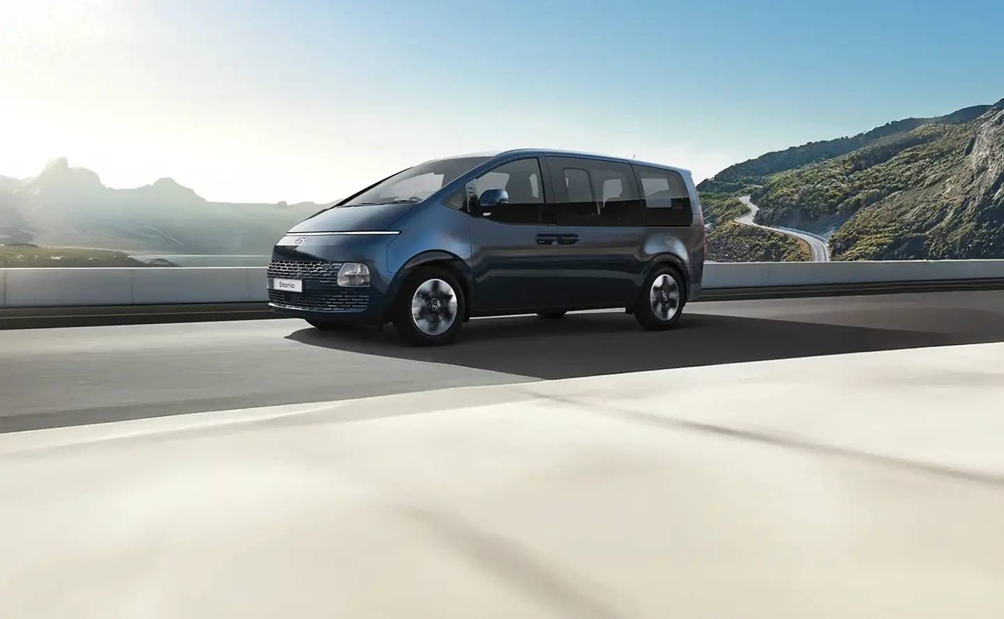 STARIA H1 1